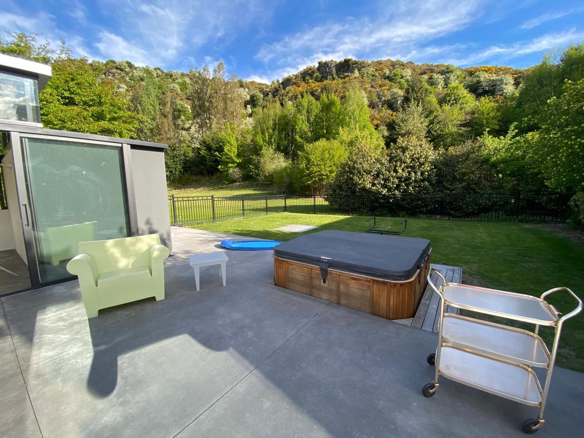 Wharenui Holiday Home By Majordomo 箭镇 外观 照片